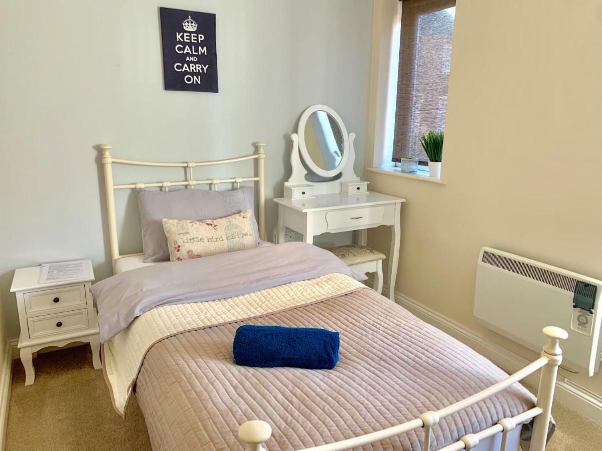 Denim Dreams Apartment Кетъринг Екстериор снимка